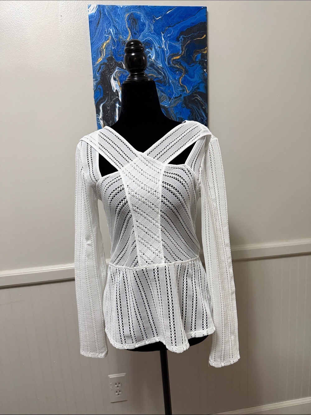 BCBGMAXAZRIA Women’s White Knit Peplum Long-Sleeve Top
